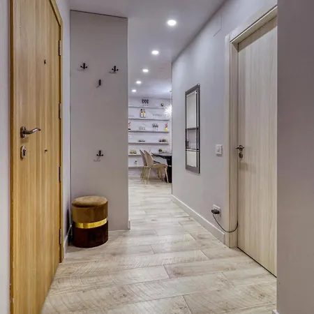 Urban Elegance - 2bd Modern Flat